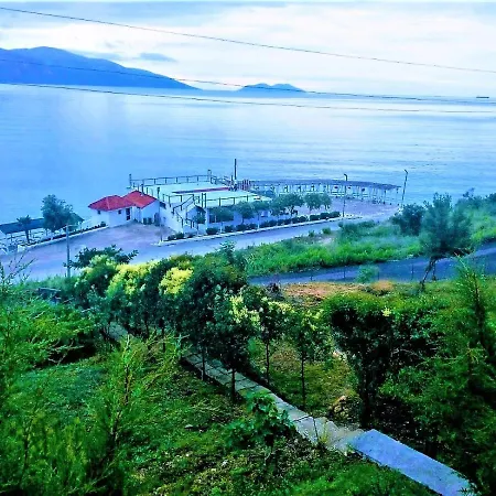 Tatil Evi Ramo's Hilltop Retreat With Kitchenette And Patio - 2nd *